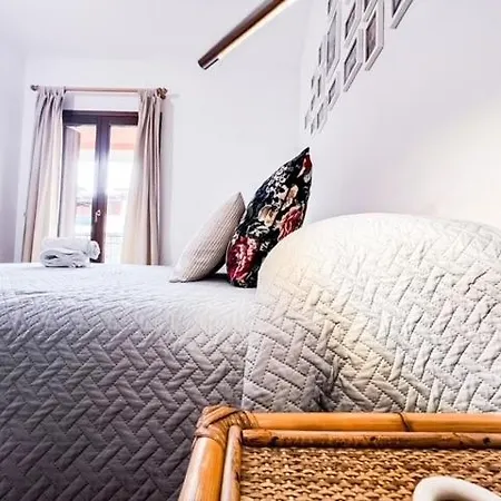 Sciascia 16 Apartment *